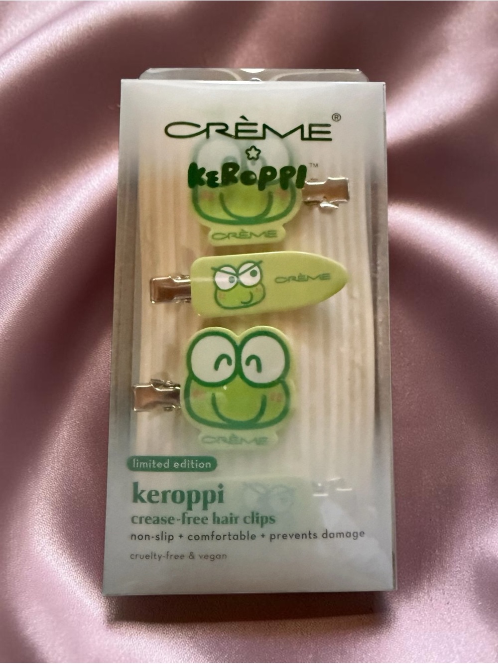 Keroppi x Creme Shoppe Crease free hair clips